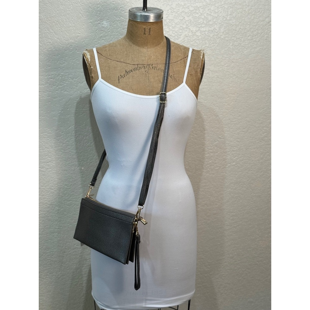 Vegan Leather‎ Grey Shimmer Crossbody Clutch Wristlet Purse Compartments NWT